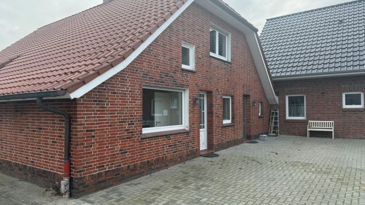 ***Gemütliche kleine DHH zu sofort zu mieten***