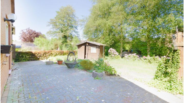 ***Komfortable Erdgeschosswohnung 2,5 ZKB in ruhiger, zentraler Lage von Ostrhauderfehn***

ebenerdig, ohne Stufen - mit eigenem Garten und Carport-Stellplatz