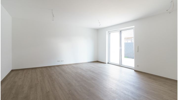 ***Exklusive Neubau-Wohnung - 4 ZKB - Reihenmittelhaus in Flachsmeer***

Carport, Garten, Einbauküche