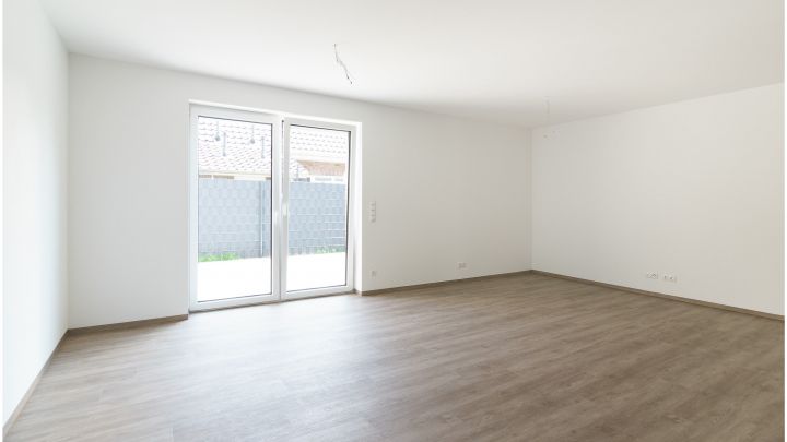 ***Exklusive Neubau-Wohnung - 4 ZKB - Reihenmittelhaus in Flachsmeer***

Carport, Garten, Einbauküche
