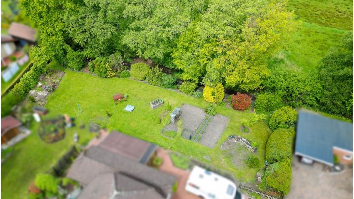 ***Attraktives Baugrundstück in Westoverledingen***

ca. 850 m², voll erschlossen, ruhige Sackgassenlage