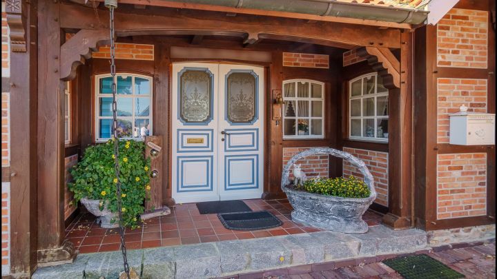 ***Modernes, hochwertig gebautes Fachwerkhaus mit viel Platz in bevorzugter Lage***

***Ein wunderschönes Haus und ein tolles Grundstück***