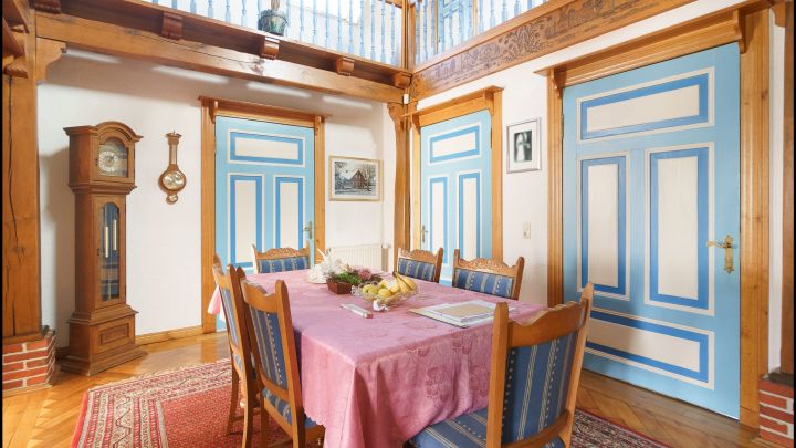 ***Modernes, hochwertig gebautes Fachwerkhaus mit viel Platz in bevorzugter Lage***

***Ein wunderschönes Haus und ein tolles Grundstück***