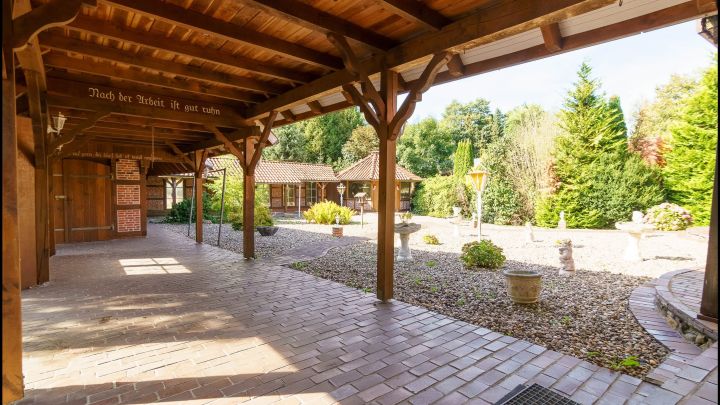 ***Modernes, hochwertig gebautes Fachwerkhaus mit viel Platz in bevorzugter Lage***

***Ein wunderschönes Haus und ein tolles Grundstück***