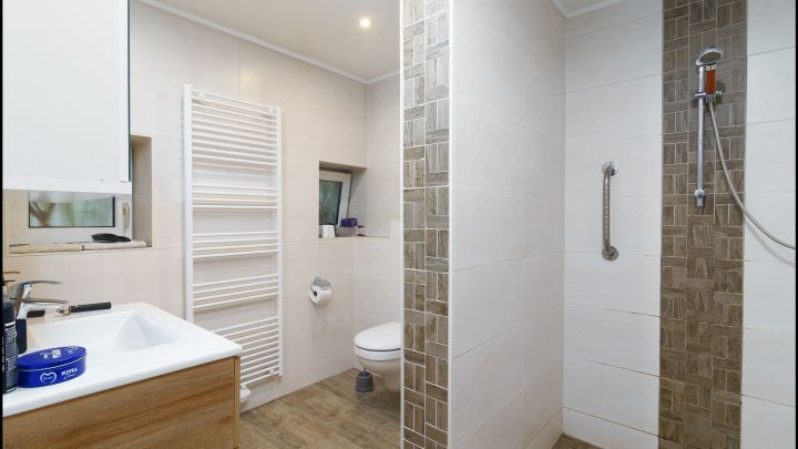 ***Ostfriesisches Fehnhaus mit großem Grundstück und viel Privatsphäre***
