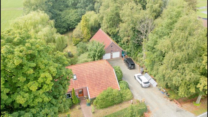 ***Ostfriesisches Fehnhaus mit großem Grundstück und viel Privatsphäre***